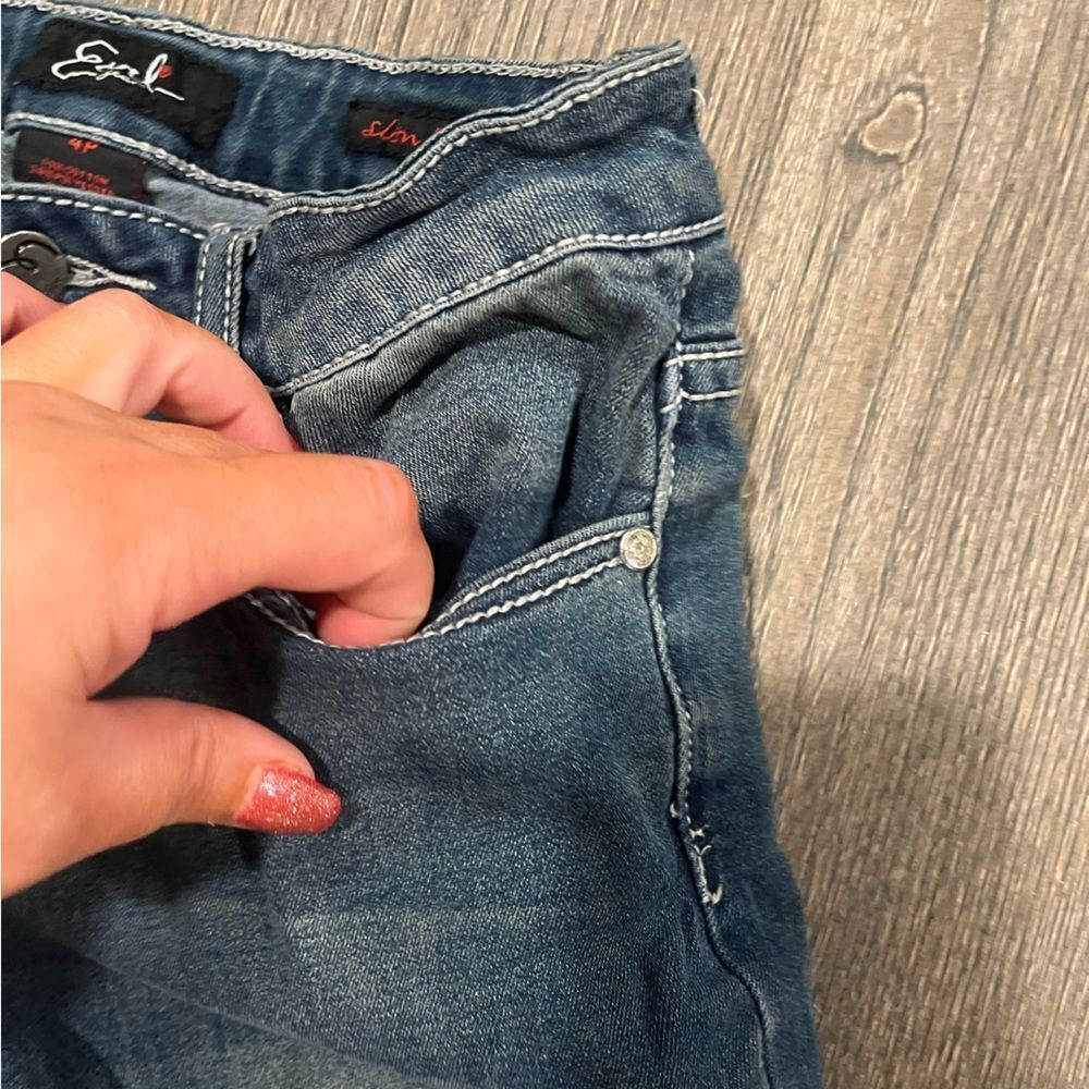 Earl Jean Slim Boot Dark Wash Faded Embroidered Jeans Size 4 Petite - Picture 7 of 11